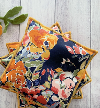 Load image into Gallery viewer, Lavender Sachets - Set of 3 Roses