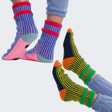 Load image into Gallery viewer, Gym House Socks by Verloop