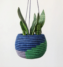 Load image into Gallery viewer, Hanging Woven Planters
