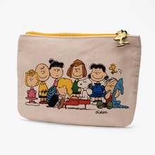 Load image into Gallery viewer, Peanuts Pouch- Gang and House
