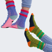 Load image into Gallery viewer, Gym House Socks by Verloop
